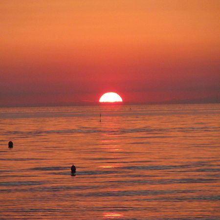 Aparthotel Il Conero Mare Numana Esterno foto