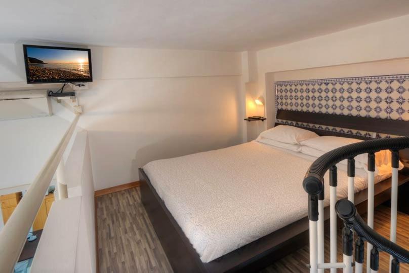 Aparthotel Il Conero Mare Numana Esterno foto