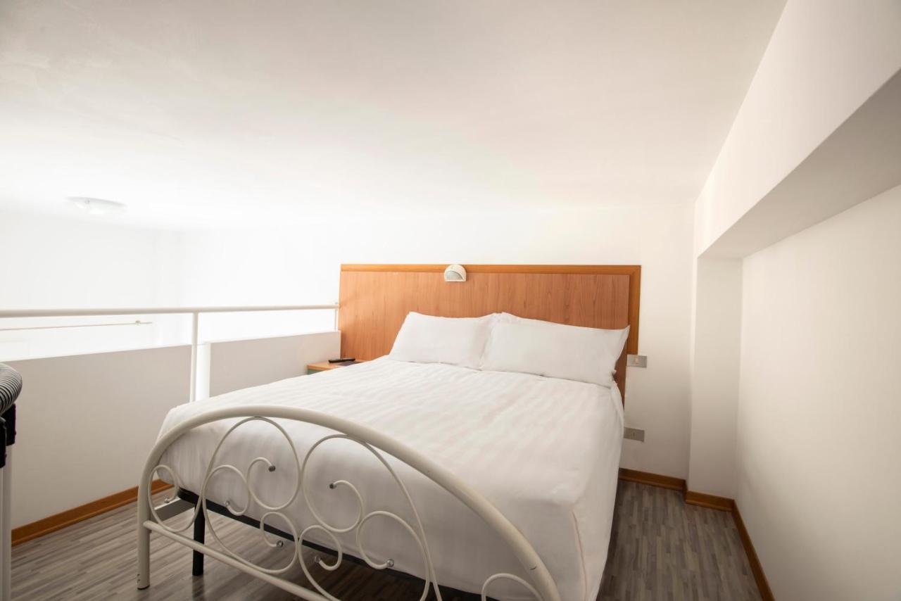 Aparthotel Il Conero Mare Numana Esterno foto