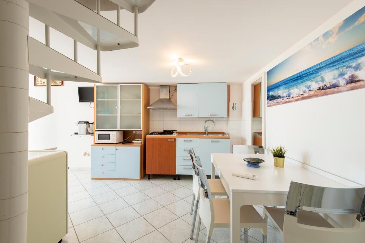 Aparthotel Il Conero Mare Numana Esterno foto
