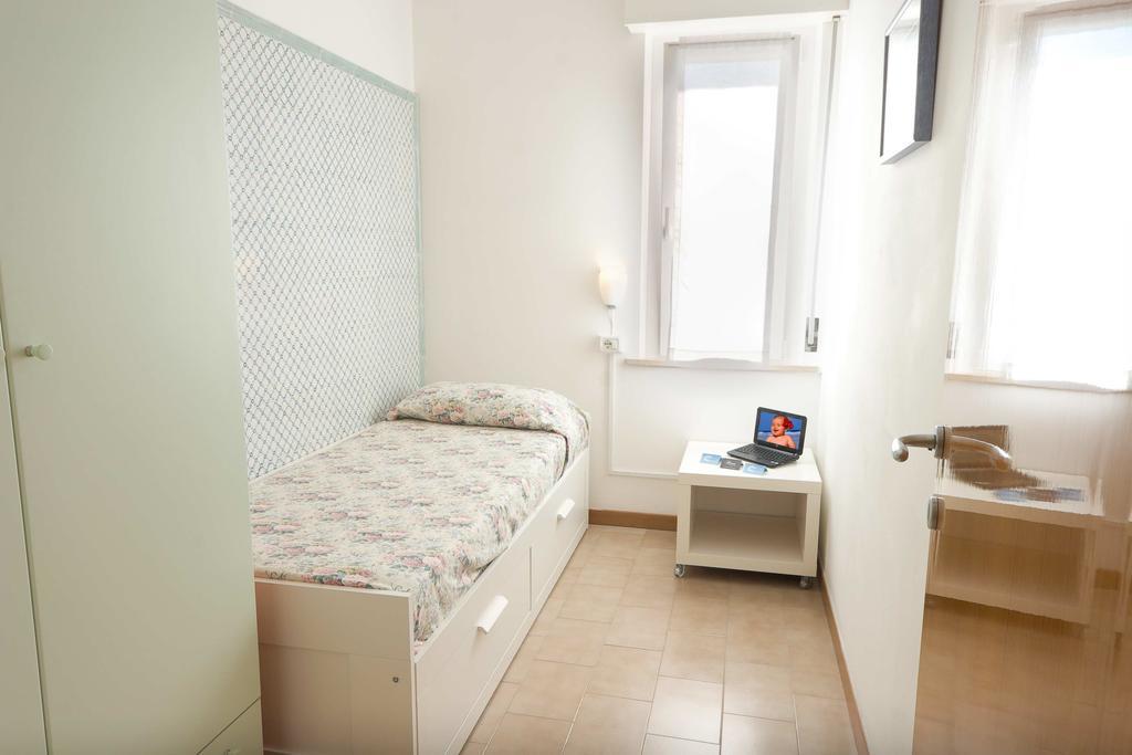 Aparthotel Il Conero Mare Numana Esterno foto