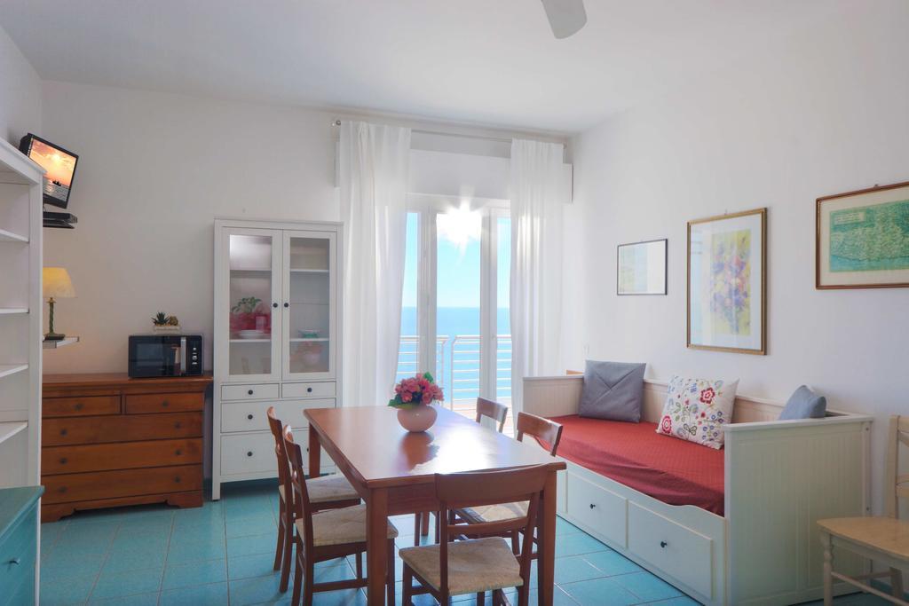 Aparthotel Il Conero Mare Numana Esterno foto