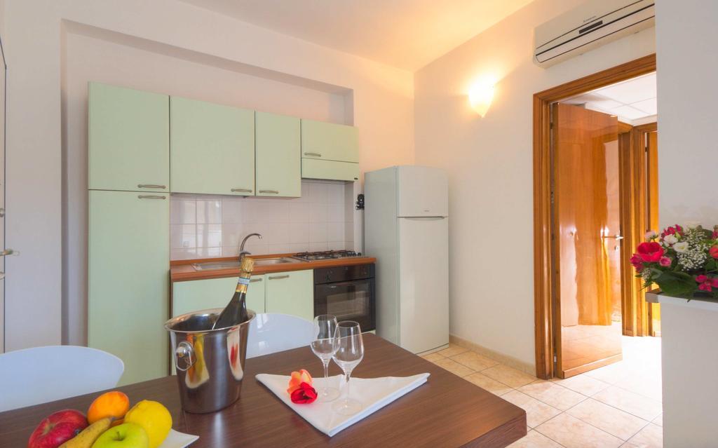 Aparthotel Il Conero Mare Numana Esterno foto