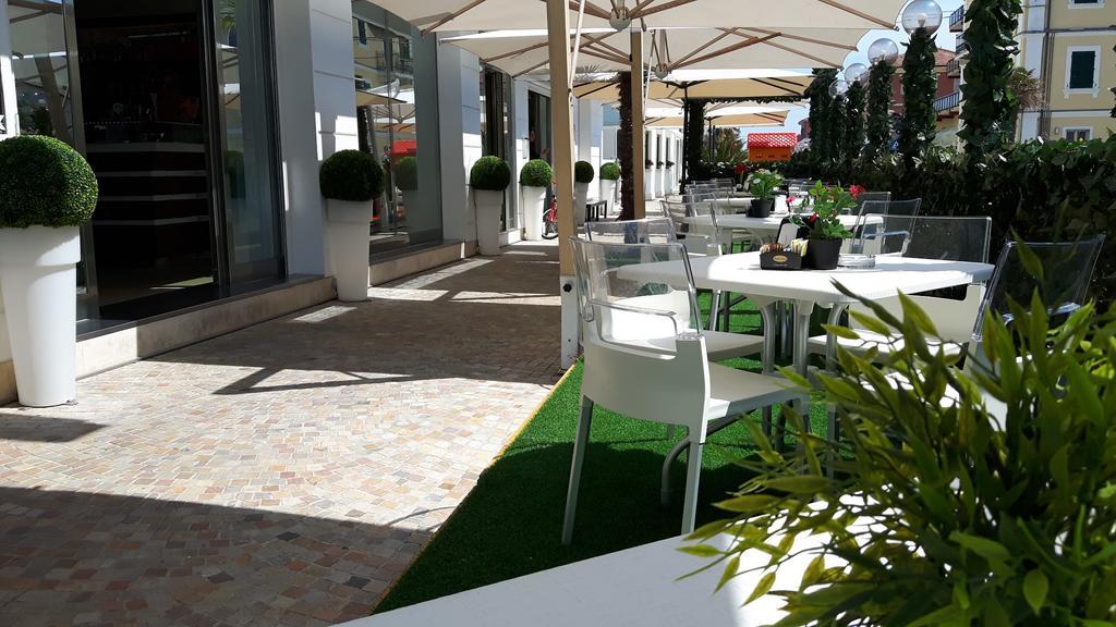 Aparthotel Il Conero Mare Numana Esterno foto