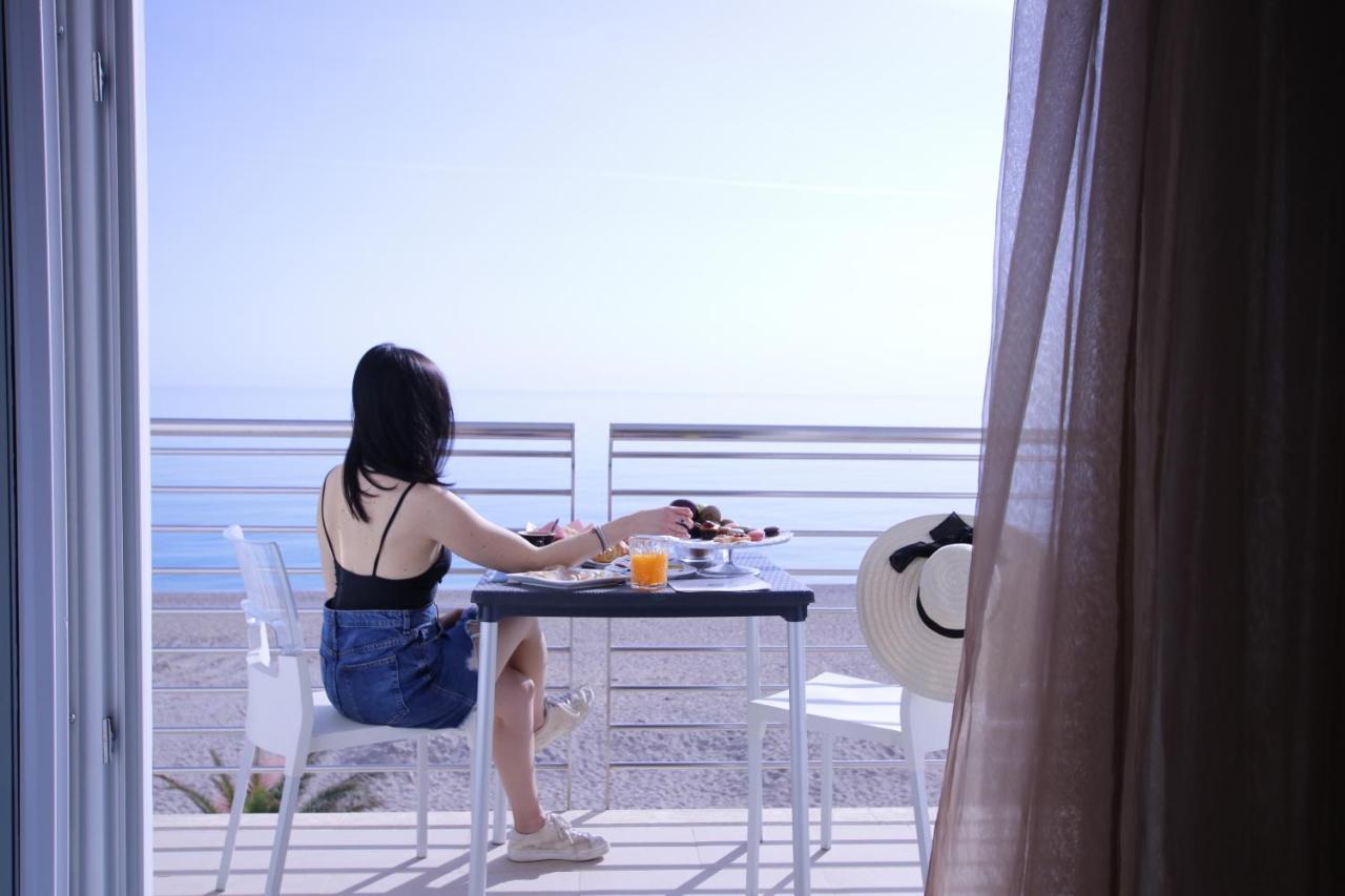 Aparthotel Il Conero Mare Numana Esterno foto